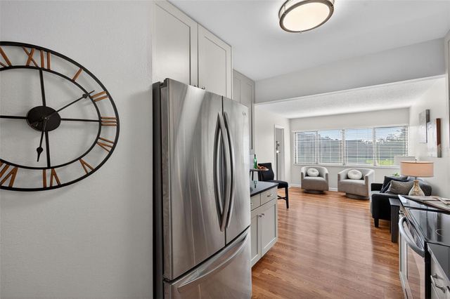 5080 LOCUST STREET NE 328, St Petersburg, FL 33703