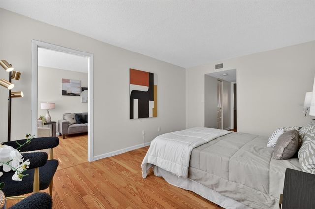 5080 LOCUST STREET NE 328, St Petersburg, FL 33703