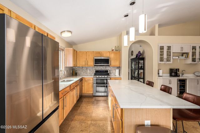 12920 N Pioneer Way, Oro Valley, AZ 85755