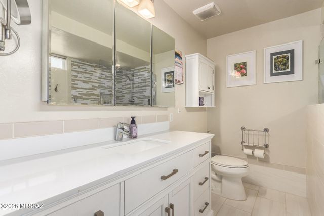 12920 N Pioneer Way, Oro Valley, AZ 85755