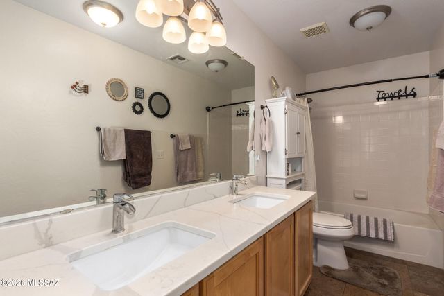 12920 N Pioneer Way, Oro Valley, AZ 85755