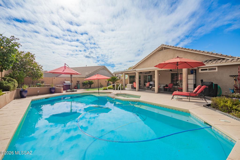 12920 N Pioneer Way, Oro Valley, AZ 85755