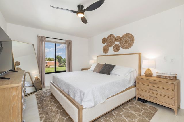 1008 Green Pine Boulevard H3, West Palm Beach, FL 33409