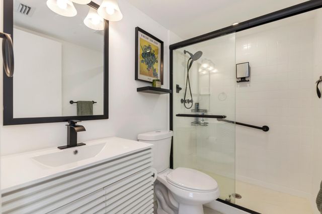 1008 Green Pine Boulevard H3, West Palm Beach, FL 33409