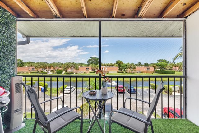 1008 Green Pine Boulevard H3, West Palm Beach, FL 33409
