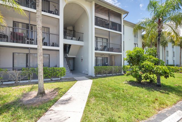 1008 Green Pine Boulevard H3, West Palm Beach, FL 33409