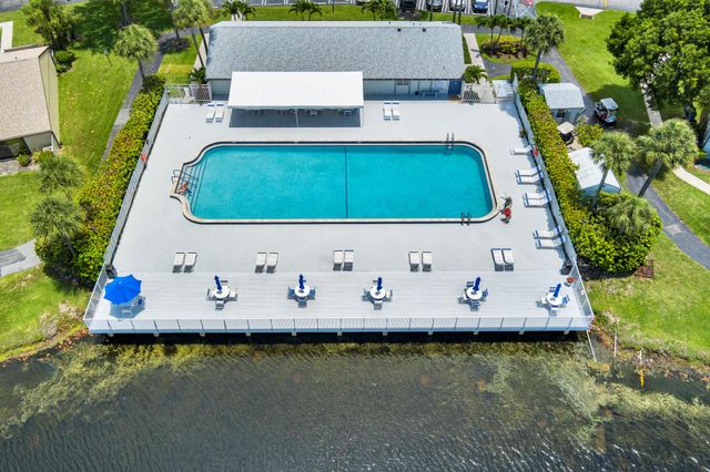 1008 Green Pine Boulevard H3, West Palm Beach, FL 33409