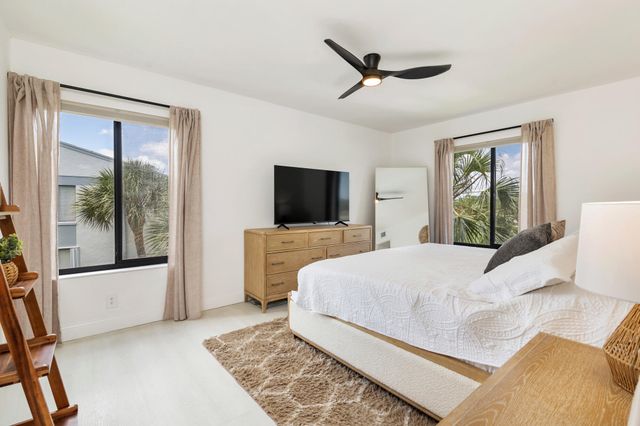 1008 Green Pine Boulevard H3, West Palm Beach, FL 33409