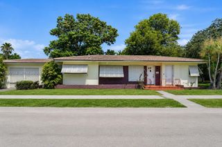 425 S 15th Avenue, Hollywood, FL 33020
