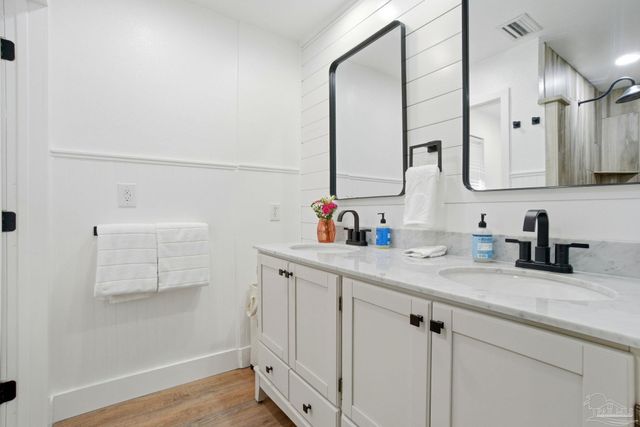 421 Cumberland Ave, Gulf Breeze, FL 32561