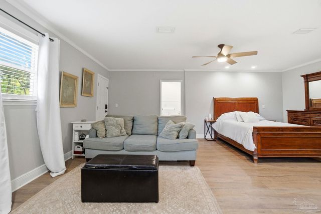 421 Cumberland Ave, Gulf Breeze, FL 32561