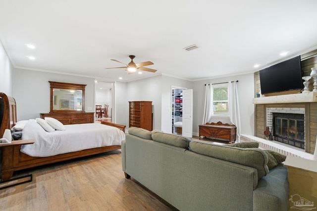 421 Cumberland Ave, Gulf Breeze, FL 32561