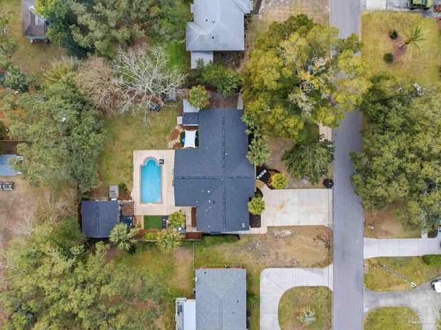 421 Cumberland Ave, Gulf Breeze, FL 32561