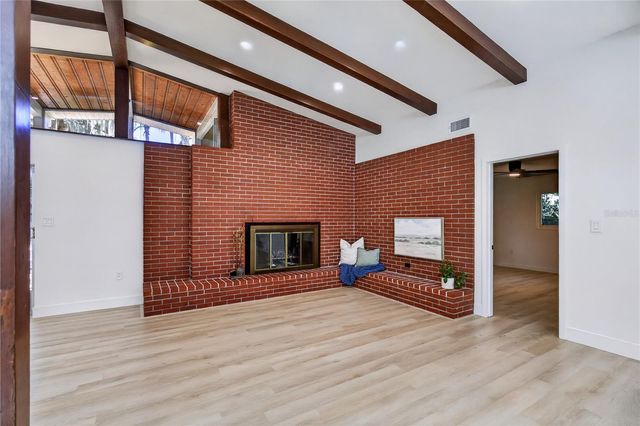 719 W NELSON STREET, Tavares, FL 32778