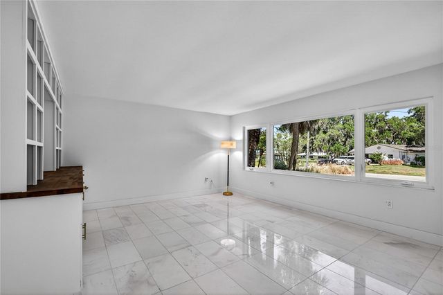 719 W NELSON STREET, Tavares, FL 32778