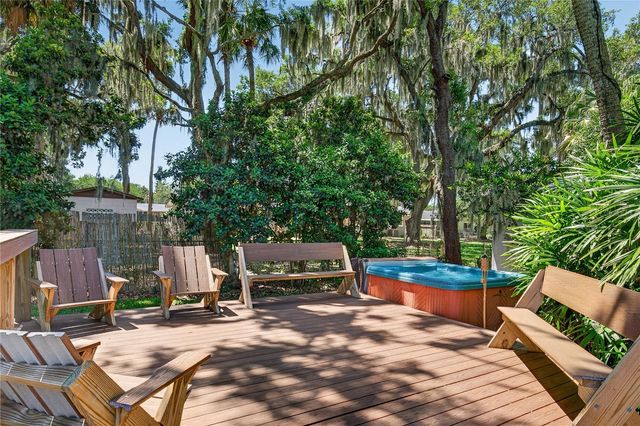 719 W NELSON STREET, Tavares, FL 32778