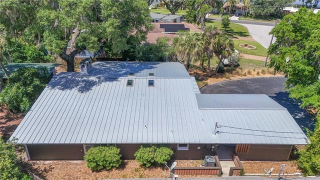 719 W NELSON STREET, Tavares, FL 32778