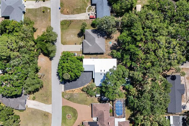 719 W NELSON STREET, Tavares, FL 32778