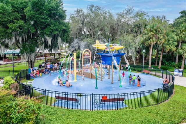 719 W NELSON STREET, Tavares, FL 32778