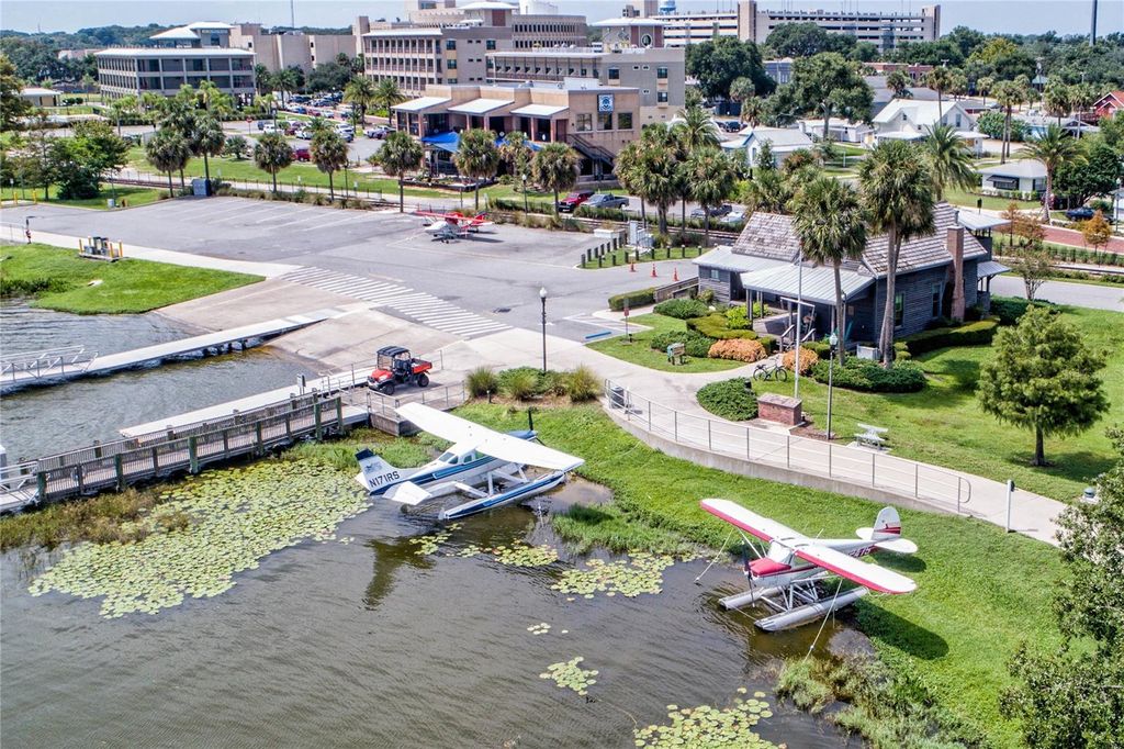 Image 62 of property listing at 719 W NELSON STREET, Tavares, FL 32778