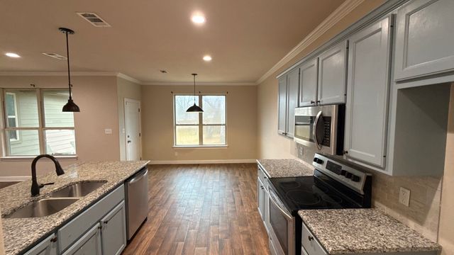 1020 Rice Street, Denison, TX 75020