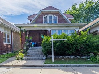 1824 S Austin Boulevard, Cicero, IL 60804
