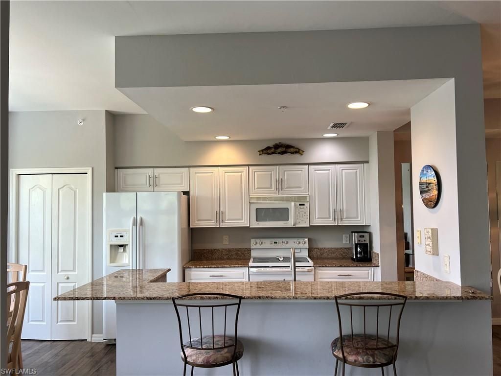7525 Stoneybrook DR 932, NAPLES, FL 34112 — photo 3