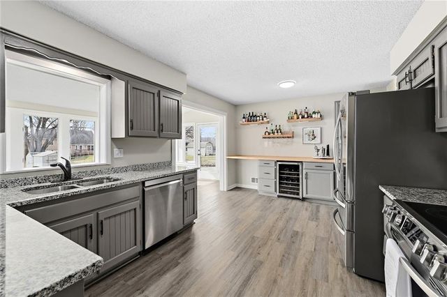 710 SW Murray Road, Lee's Summit, MO 64081