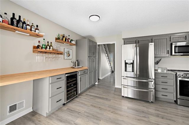 710 SW Murray Road, Lee's Summit, MO 64081