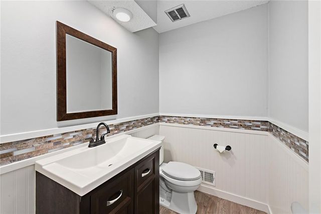 710 SW Murray Road, Lee's Summit, MO 64081