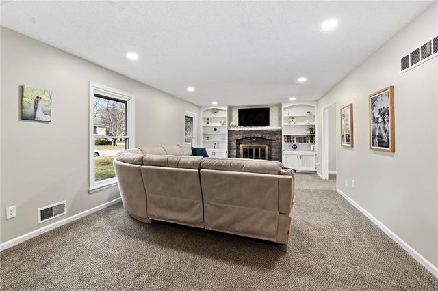 710 SW Murray Road, Lee's Summit, MO 64081