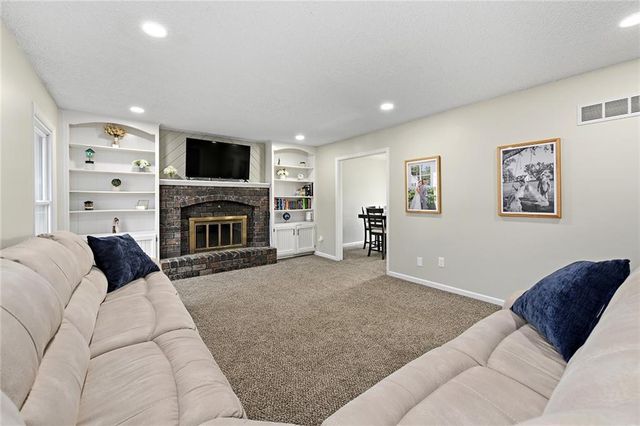 710 SW Murray Road, Lee's Summit, MO 64081