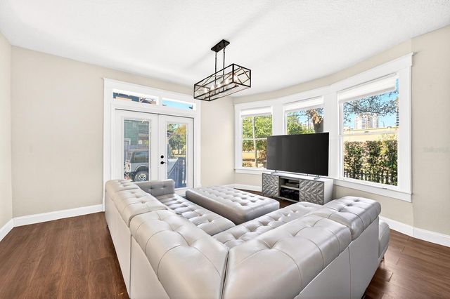 500 S OSCEOLA AVENUE, Orlando, FL 32801