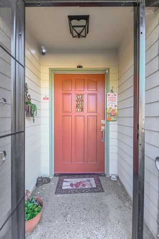 10471 Mariposa Ave, Jackson, CA 95642