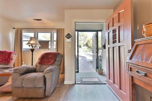 10471 Mariposa Ave, Jackson, CA 95642