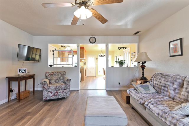 10471 Mariposa Ave, Jackson, CA 95642