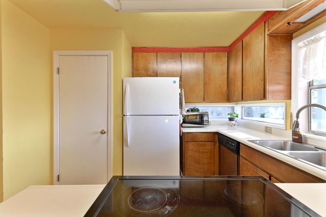 10471 Mariposa Ave, Jackson, CA 95642