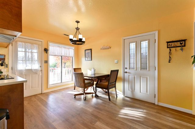 10471 Mariposa Ave, Jackson, CA 95642