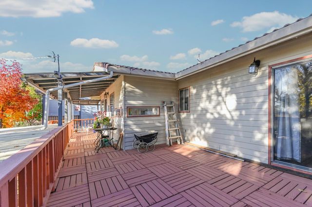 10471 Mariposa Ave, Jackson, CA 95642