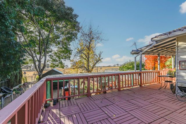 10471 Mariposa Ave, Jackson, CA 95642