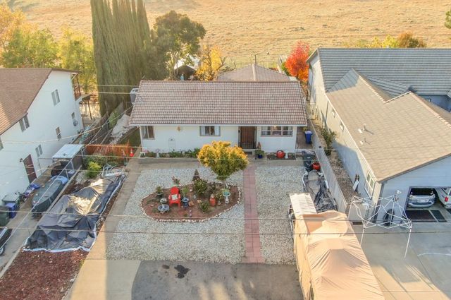 10471 Mariposa Ave, Jackson, CA 95642