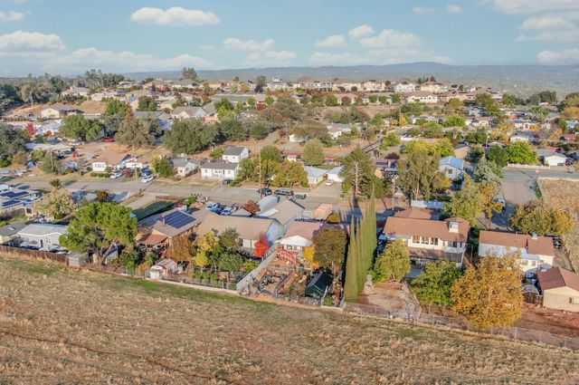 10471 Mariposa Ave, Jackson, CA 95642