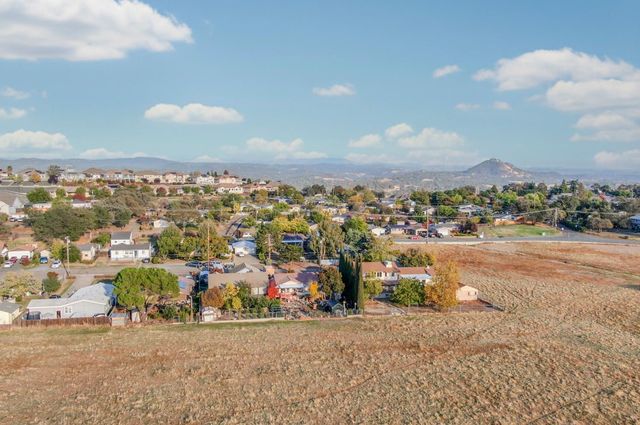 10471 Mariposa Ave, Jackson, CA 95642