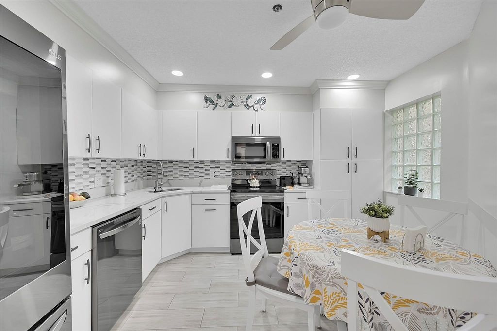 5133 Brisata Circle P, Boynton Beach, FL 33437