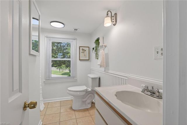 1407 Back Creek RD, Seaford, VA 23696