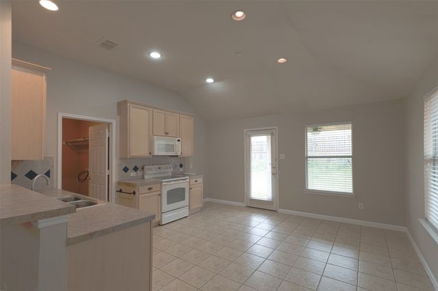 1027 Shackelford Lane, Forney, TX 75126