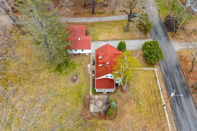 6 W Shore Rd, Merrimac, MA 01860