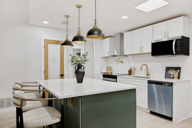 2102 Avignon Drive, Carrollton, TX 75007