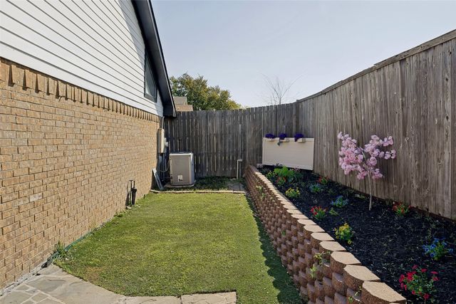 2102 Avignon Drive, Carrollton, TX 75007