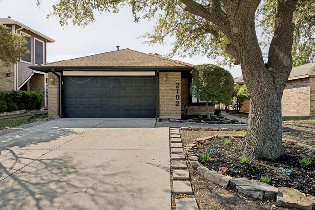 2102 Avignon Drive, Carrollton, TX 75007